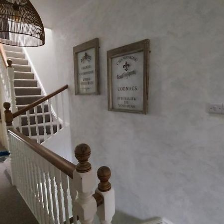 Homestay Пул Экстерьер фото